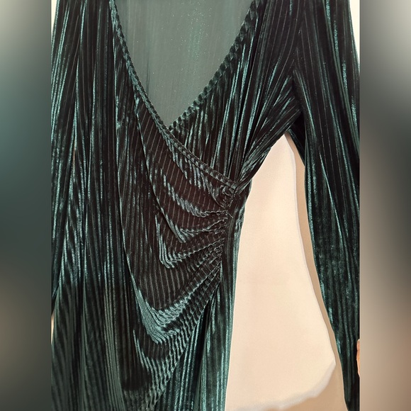 VELVET Faux Wrap Striped Bodycon Mini Dress Dark Green Holiday/Festive GUC - Picture 7 of 9